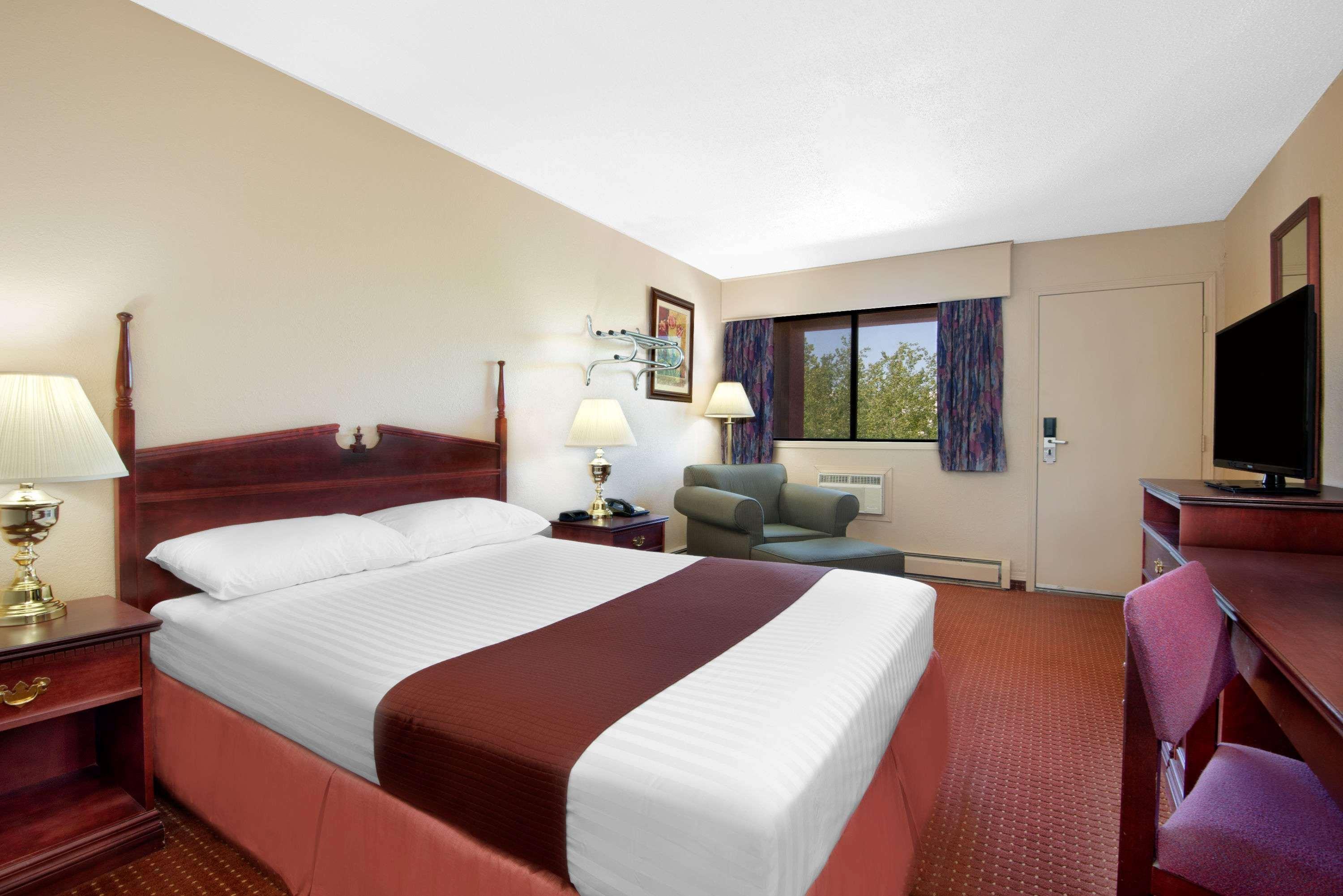 Howard Johnson By Wyndham Red Deer Exteriér fotografie