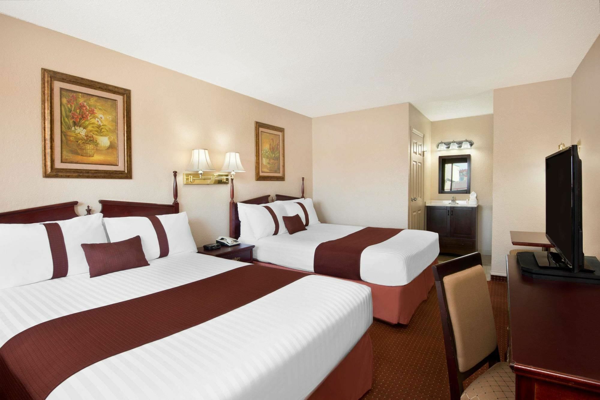 Howard Johnson By Wyndham Red Deer Exteriér fotografie